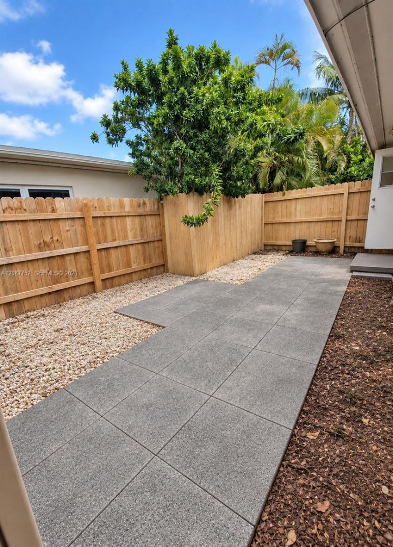 1026 NE 9th Ave, Fort Lauderdale, FL 33304 Photo