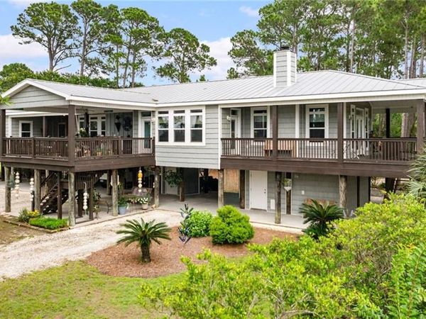 1325 Chaumont Avenue, Dauphin Island, AL 36528