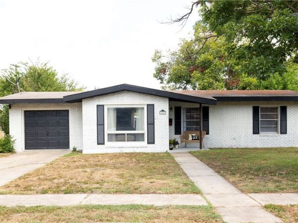 4801 Dahlia Lane, Victoria, TX 77904
