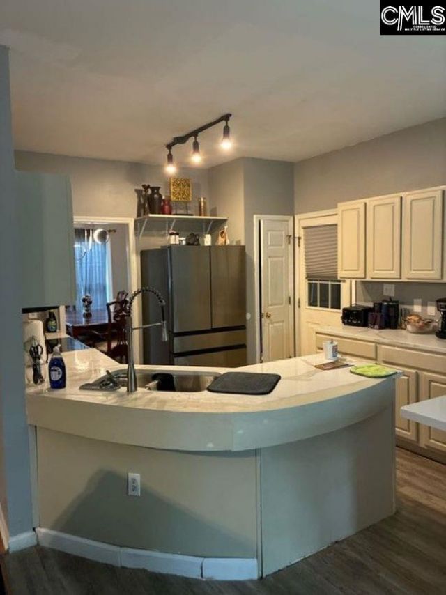 331 Heatherstone Road  Photo 16