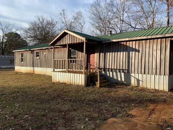 302 8th Ave., New Houlka, MS 38850