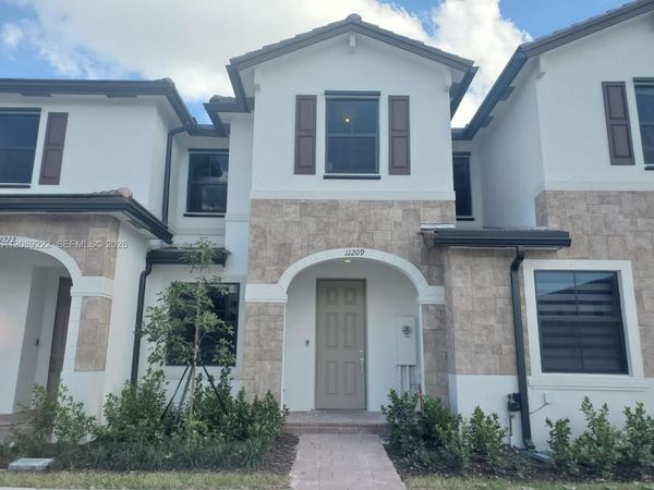 11209 W 34th Way, Unit 11209, Hialeah, FL 33018