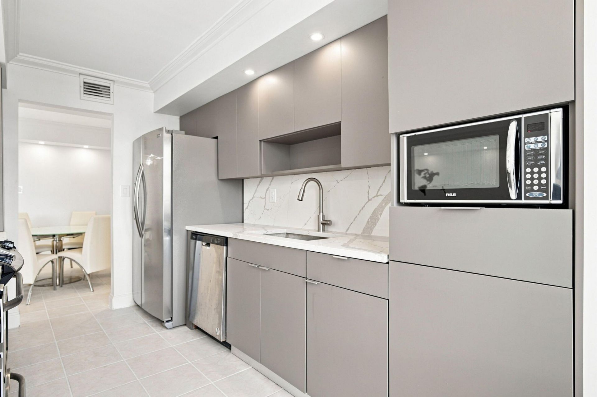 18021 Biscayne Boulevard, Unit 901, Aventura, FL 33160 Photo