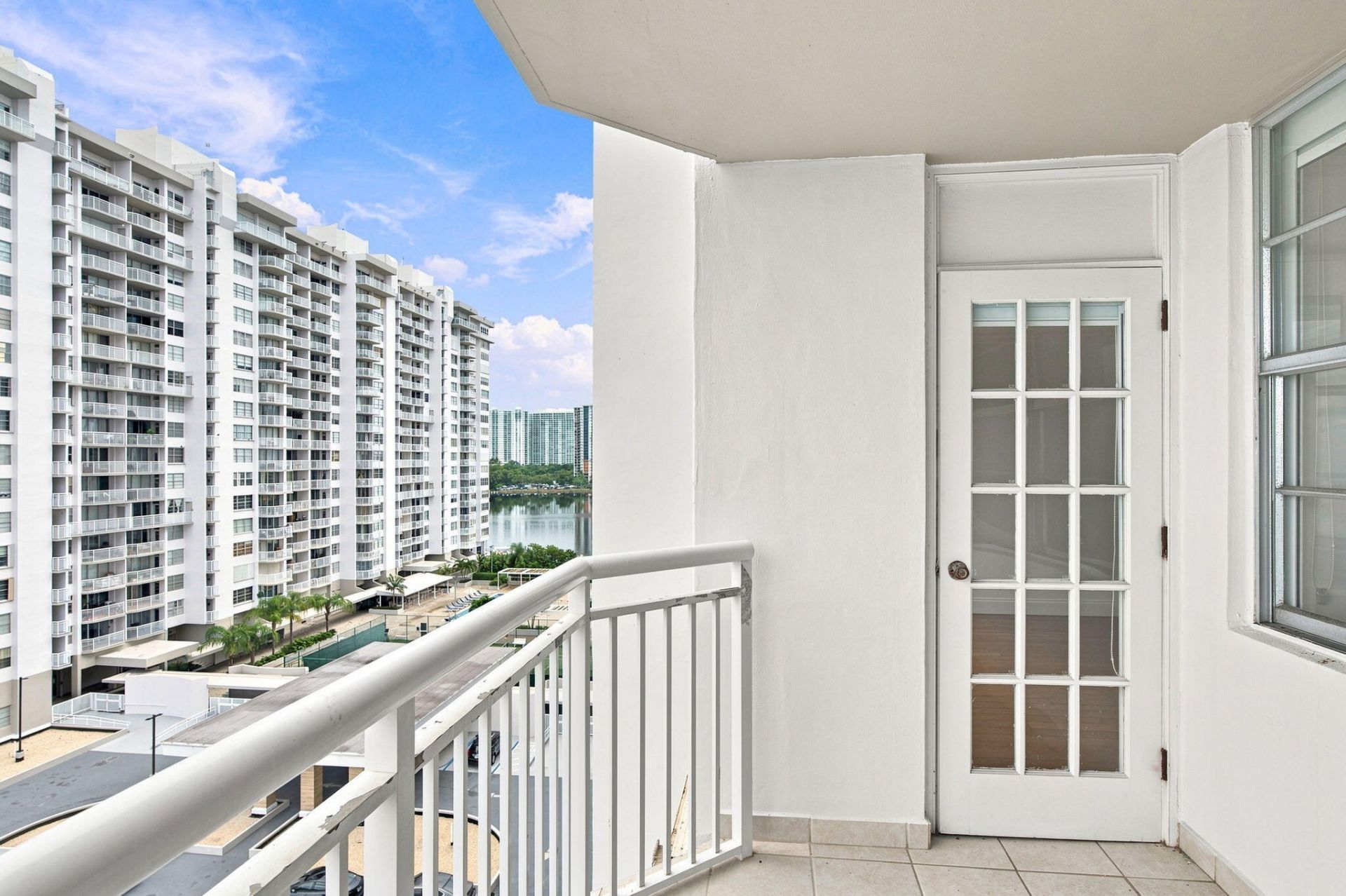 18021 Biscayne Boulevard, Unit 901, Aventura, FL 33160 Photo