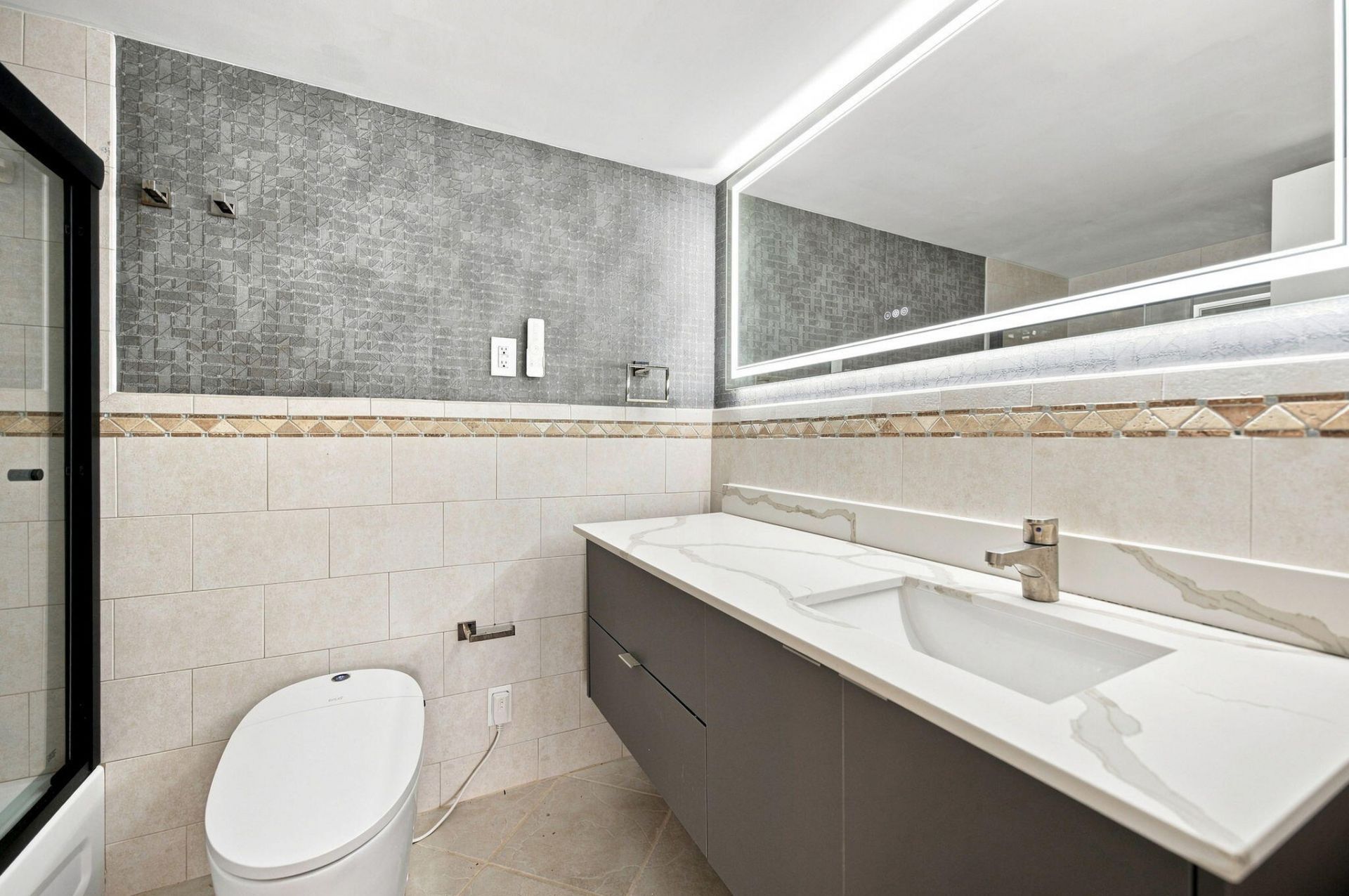 18021 Biscayne Boulevard, Unit 901, Aventura, FL 33160 Photo