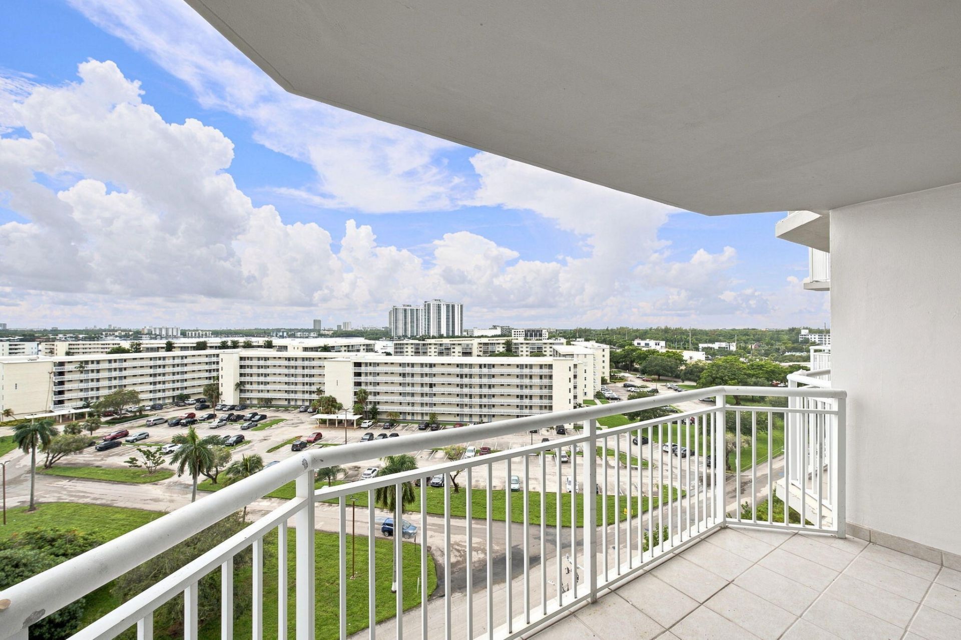 18021 Biscayne Boulevard, Unit 901, Aventura, FL 33160 Photo