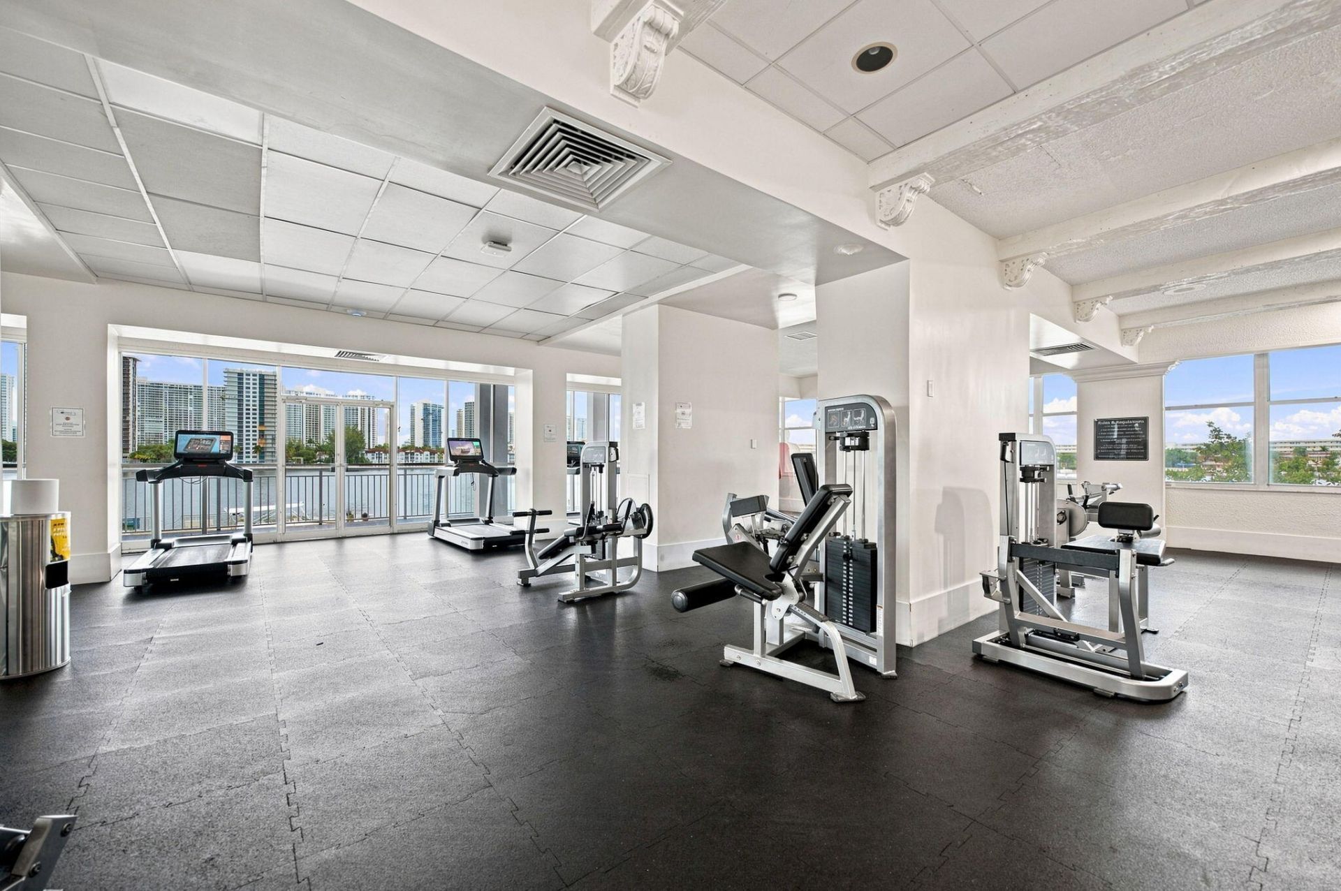 18021 Biscayne Boulevard, Unit 901, Aventura, FL 33160 Photo