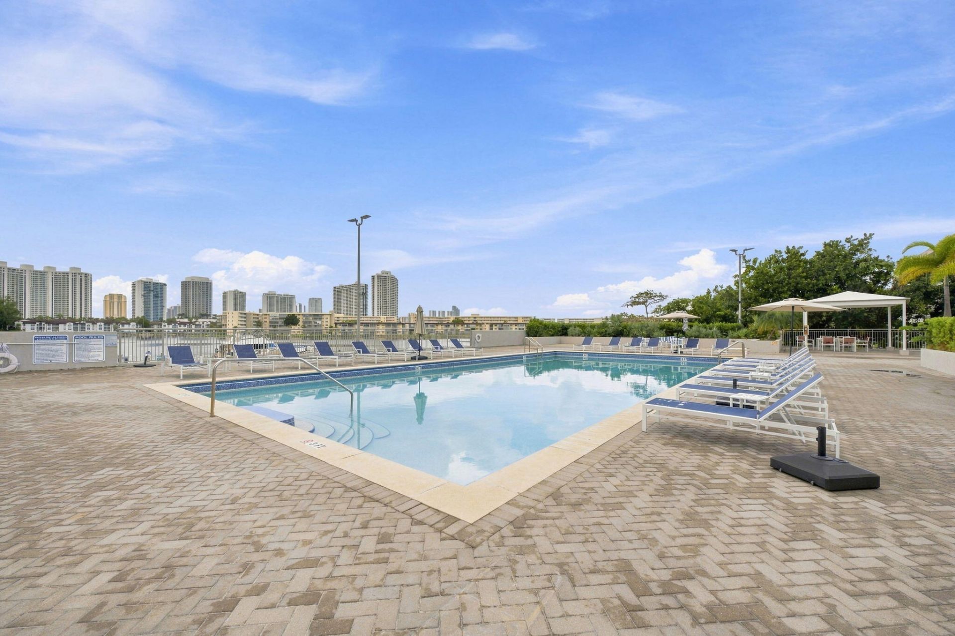 18021 Biscayne Boulevard, Unit 901, Aventura, FL 33160 Photo