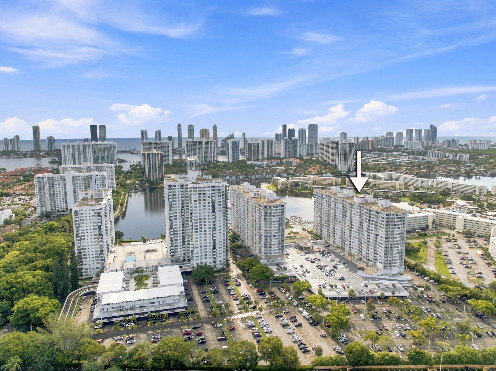 18021 Biscayne Boulevard, Unit 901, Aventura, FL 33160 Photo