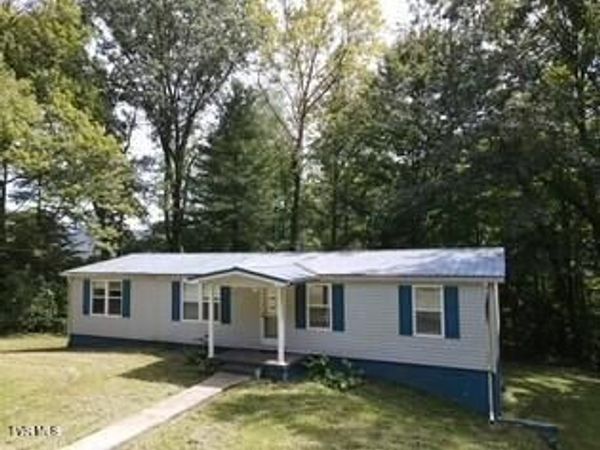 824 West Buckner Avenue, Big Stone Gap, VA 24219