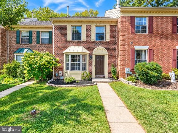 10 THE STRAND , SPARKS, MD 21152