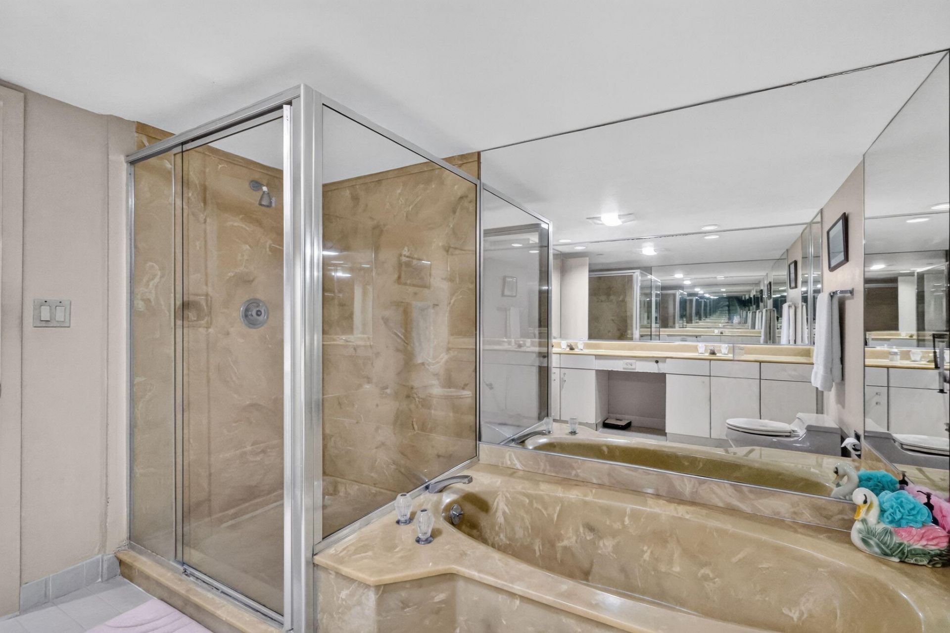 5080 N Ocean Drive, Unit 14-D, Singer Island, FL 33404 Photo