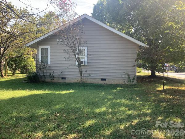 17 Buttonwood Court, Asheville, NC 28806