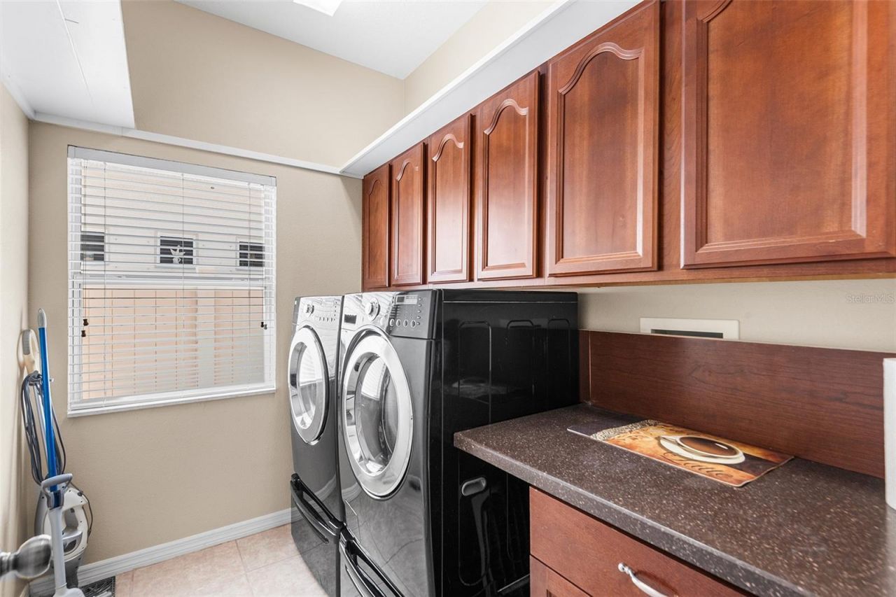 443 York Dale Drive, Ruskin, FL 33570 Photo