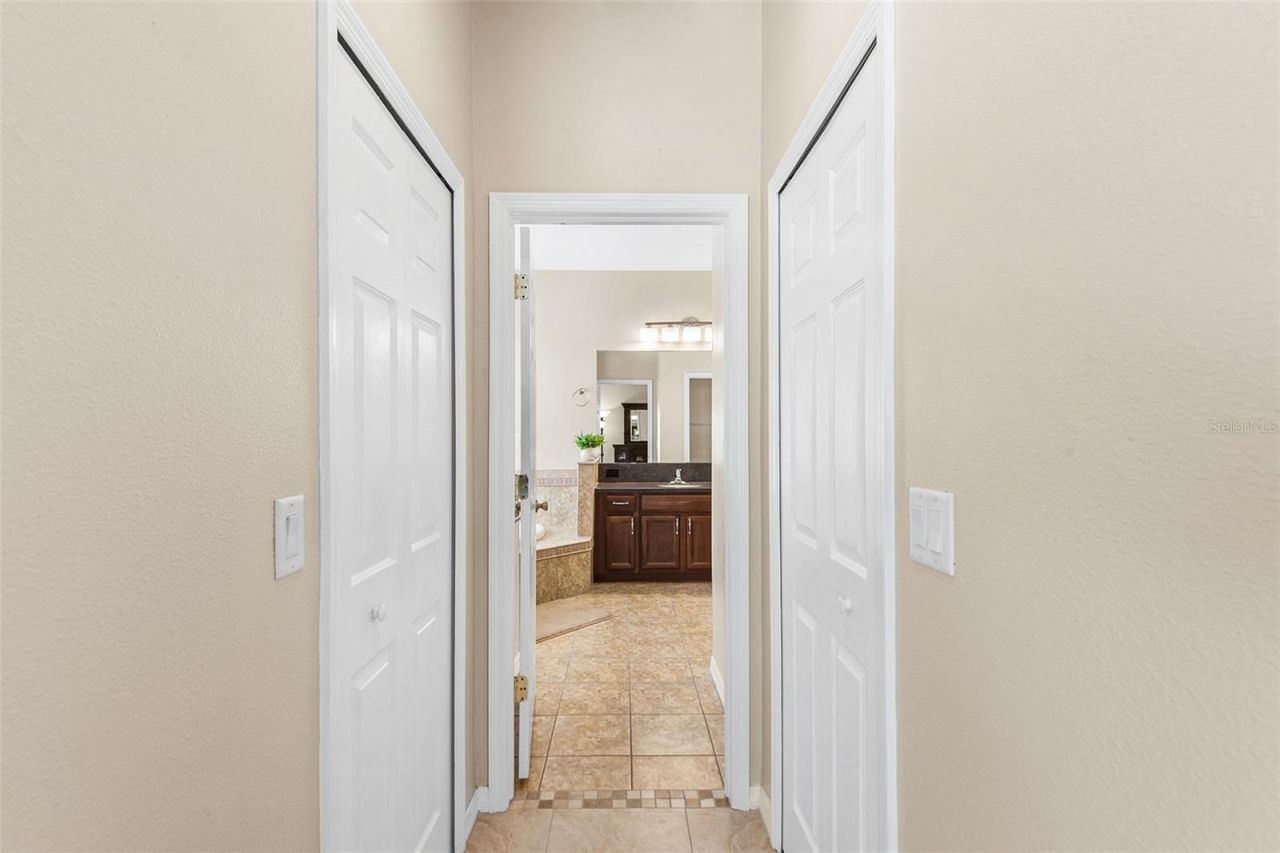 443 York Dale Drive, Ruskin, FL 33570 Photo