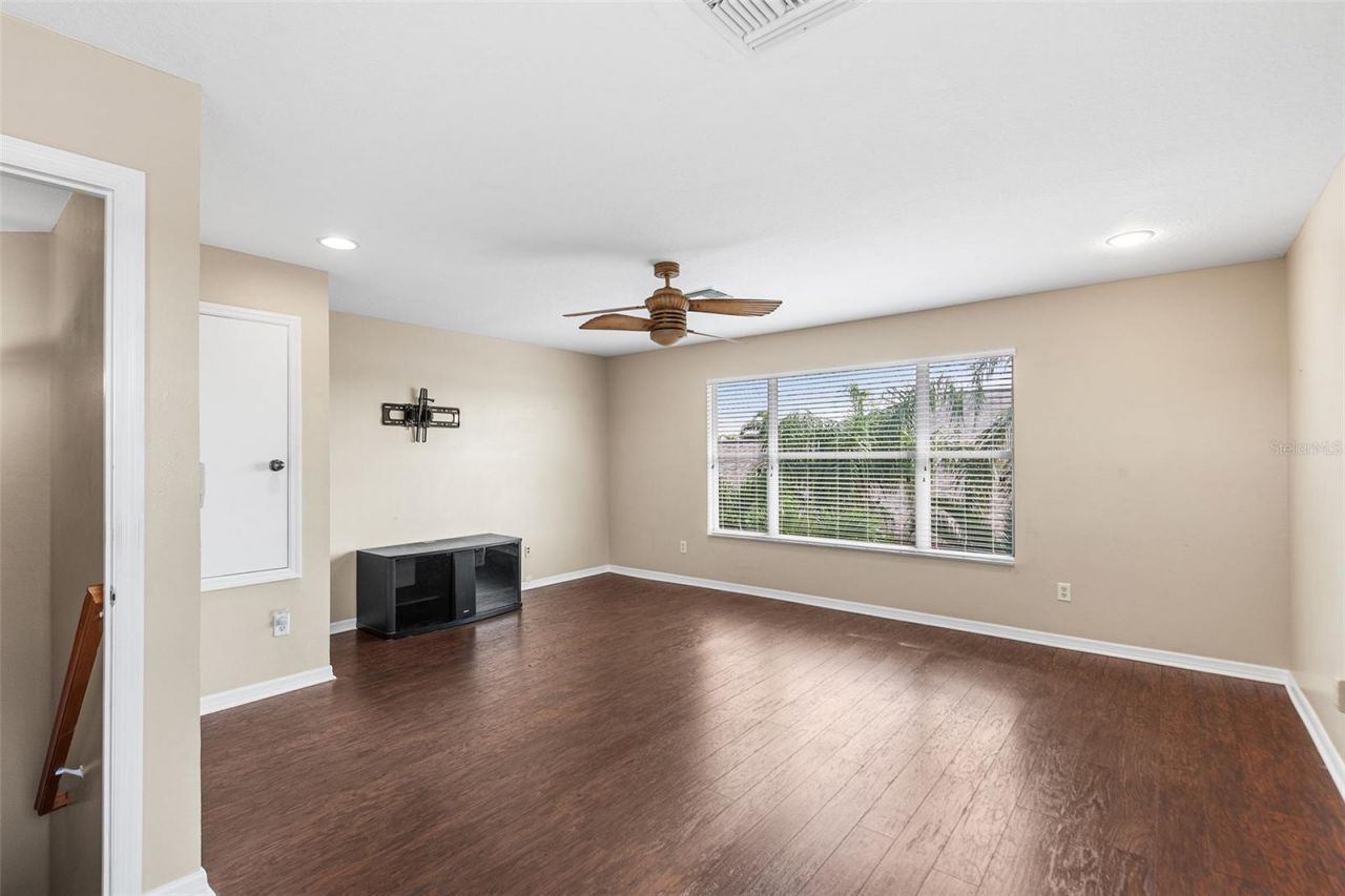 443 York Dale Drive, Ruskin, FL 33570 Photo