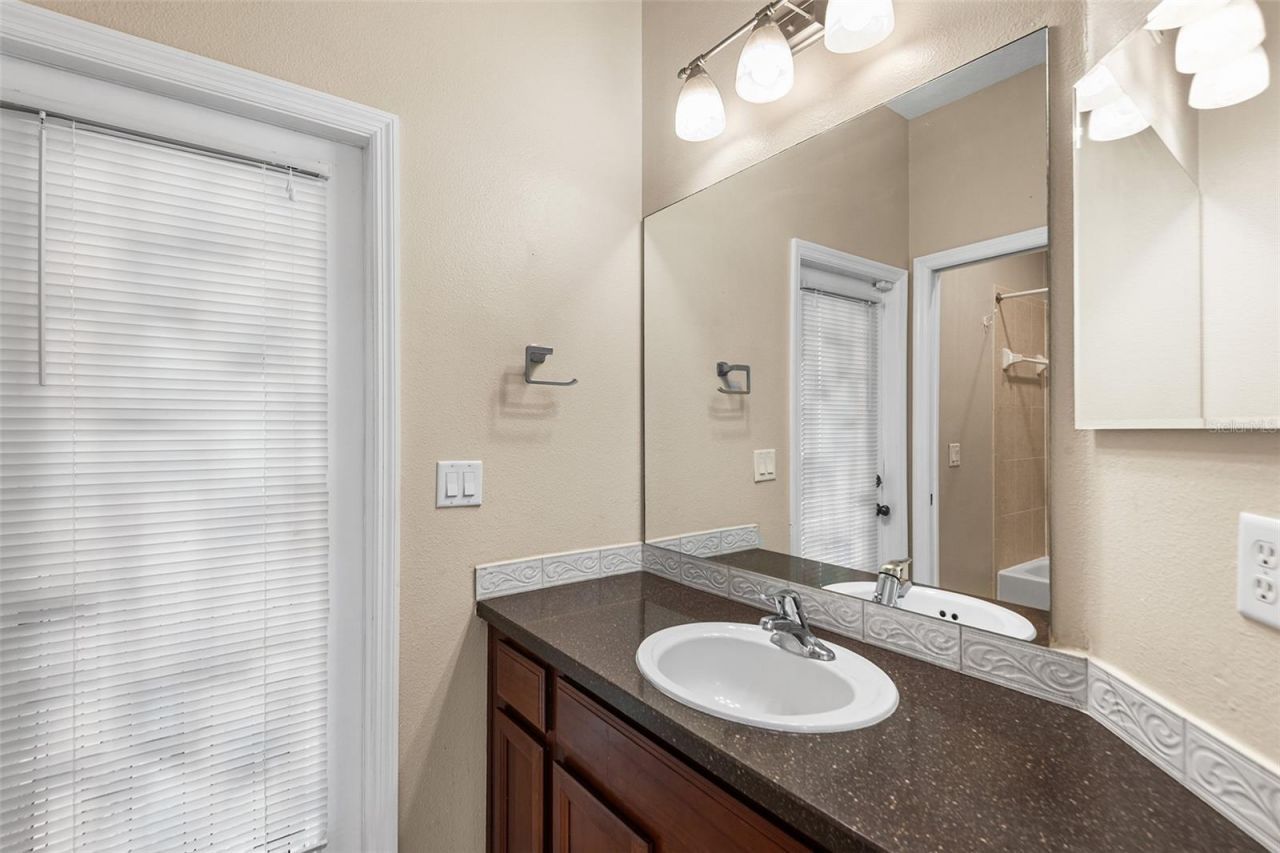 443 York Dale Drive, Ruskin, FL 33570 Photo