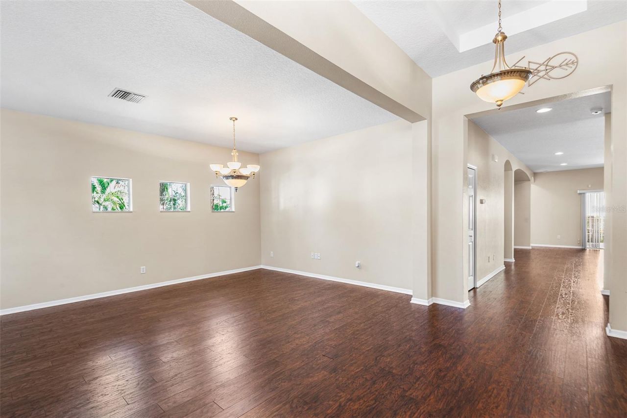 443 York Dale Drive, Ruskin, FL 33570 Photo