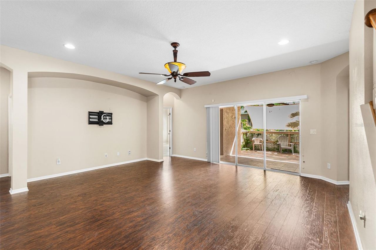 443 York Dale Drive, Ruskin, FL 33570 Photo