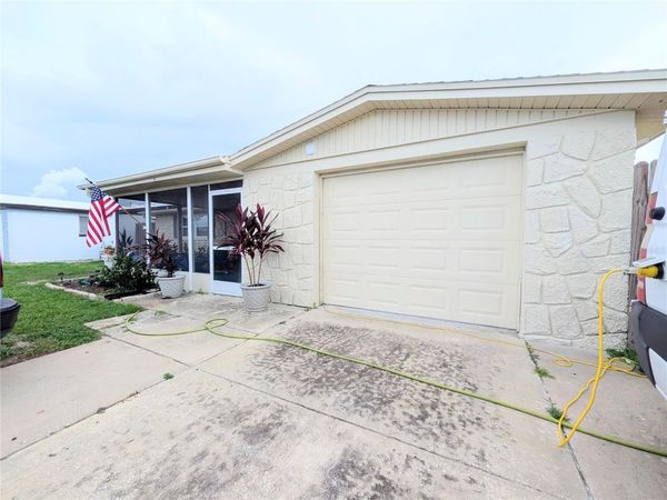3748 REDWOOD DRIVE , HOLIDAY, FL 34691