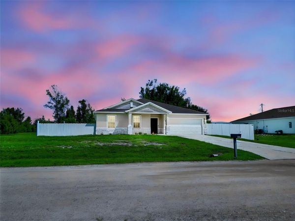 805 WHISPERING PINES ROAD , CAPE CORAL, FL 33993