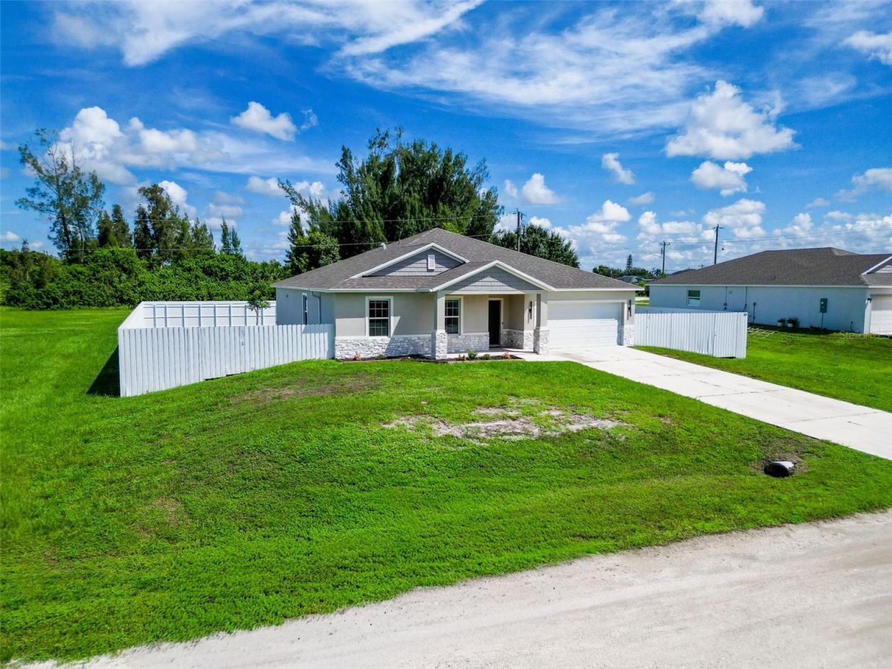 805 Whispering Pines Road, Cape Coral, FL 33993 Photo