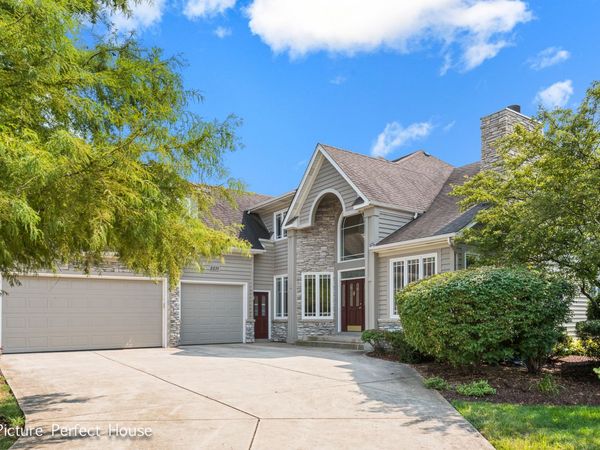 3571 SCOTTSDALE Circle , Naperville, IL 60564