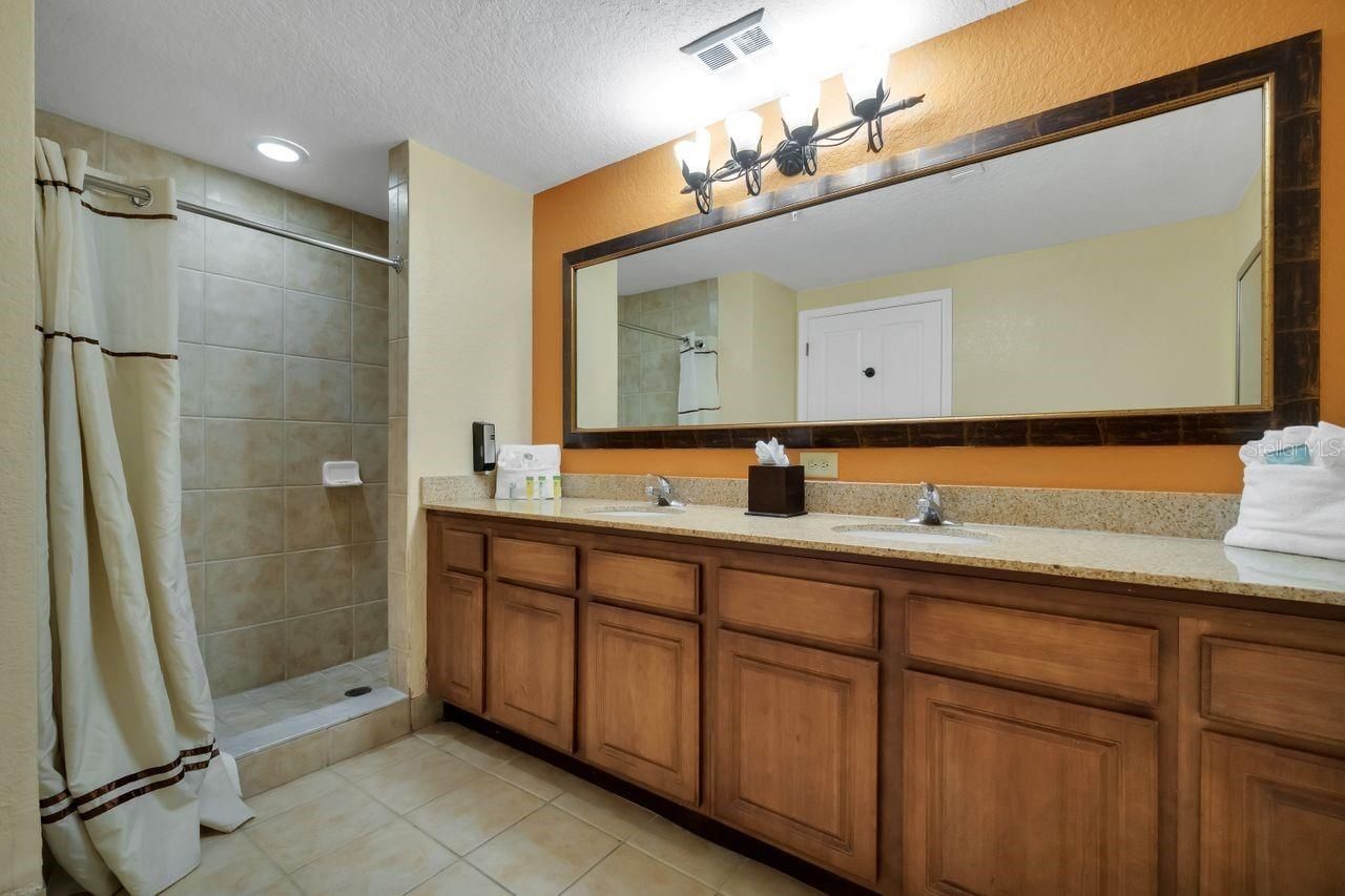 12538 Floridays Resort Drive, Unit 604C, Orlando, FL 32821 Photo