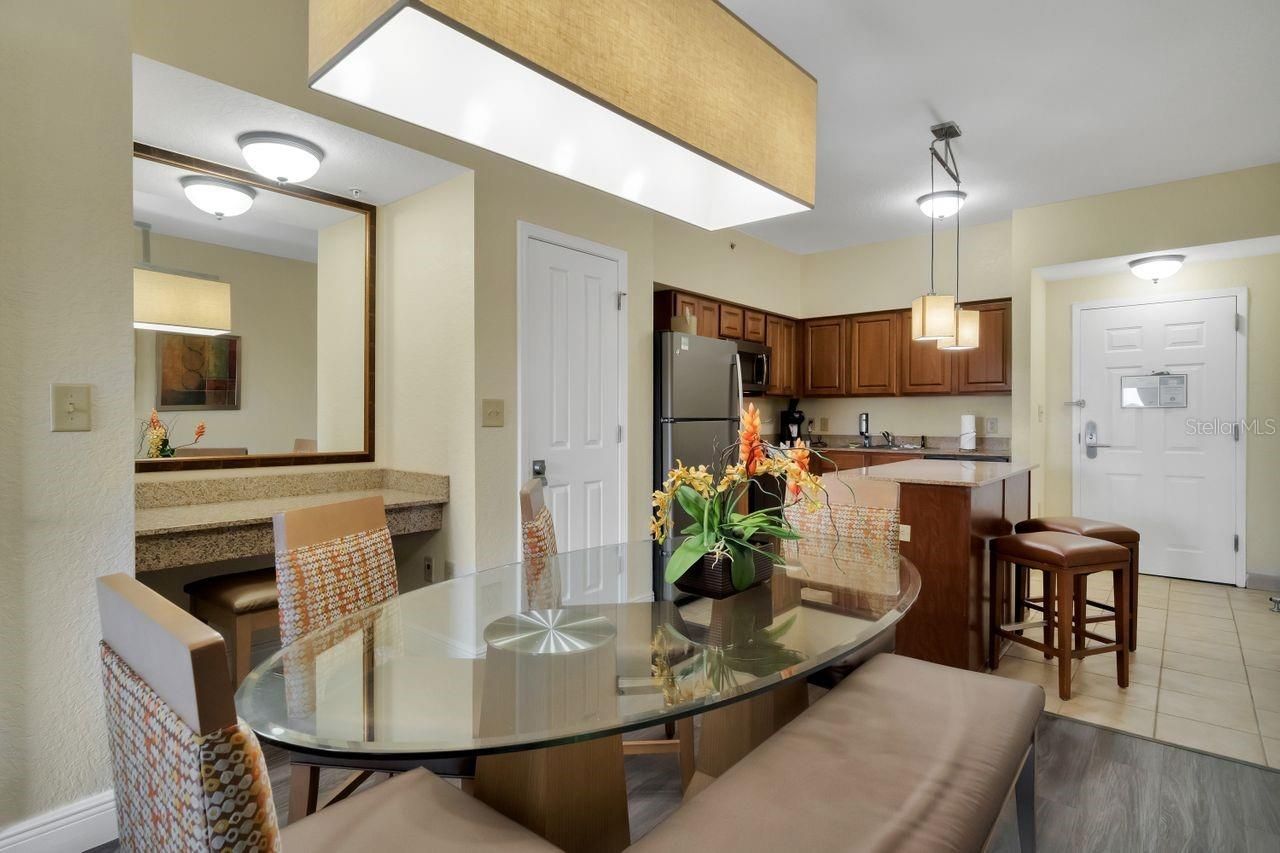 12538 Floridays Resort Drive, Unit 604C, Orlando, FL 32821 Photo