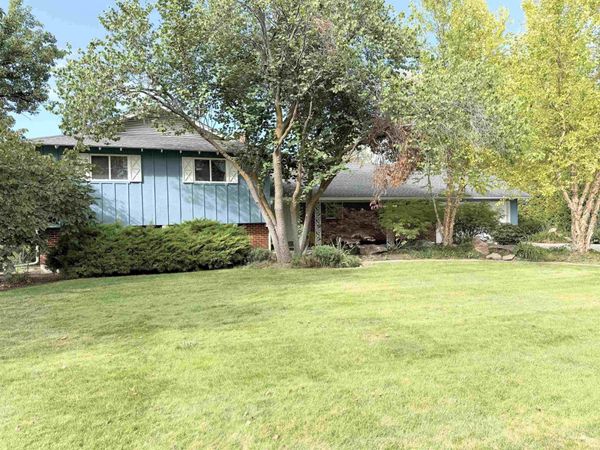 2630 E Franklin, Meridian, ID 83642