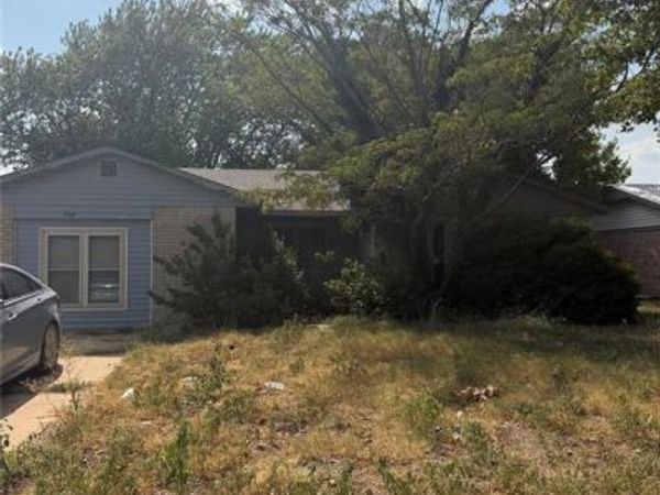 502 S Noble Avenue, Watonga, OK 73772