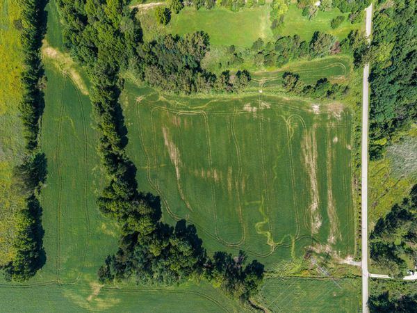 1226 N County Line Road , Westville, IN 46391