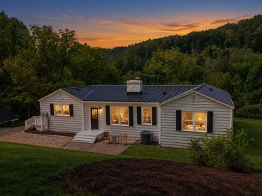 2073 ARROWHEAD VALLEY RD, Charlottesville, VA 22903