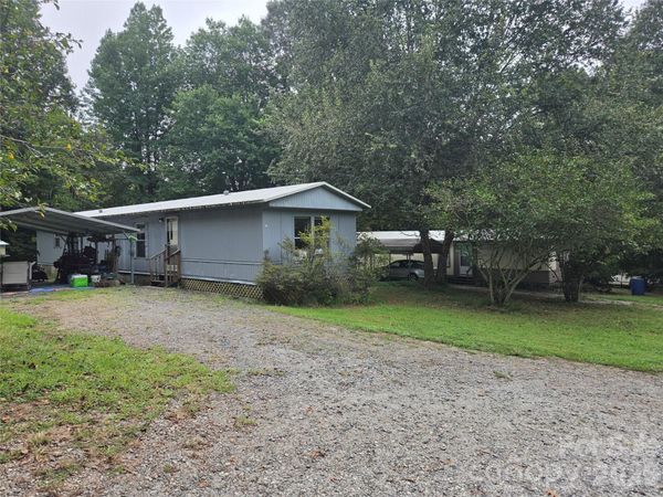 26 Den Lane, Columbus, NC 28722