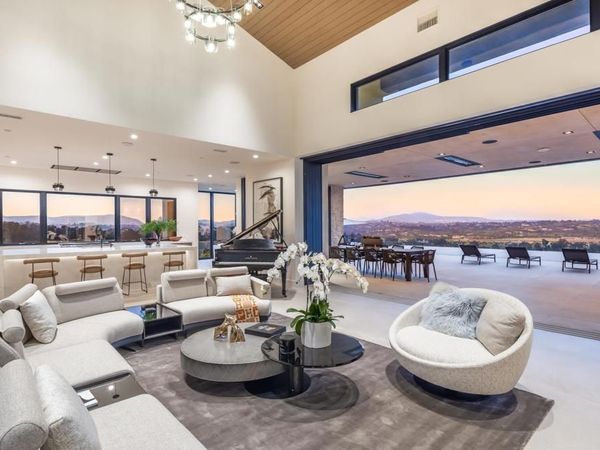 15575 Las Planideras, Rancho Santa Fe, CA 92067