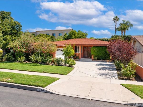7044 Mammoth Avenue, Van Nuys, CA 91405