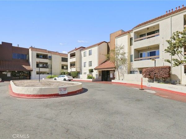 700 W 3rd Street, Unit A209, Santa Ana, CA 92701