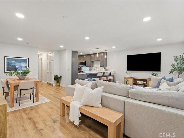 17200 Newhope, Unit 204, Fountain Valley, CA 92708