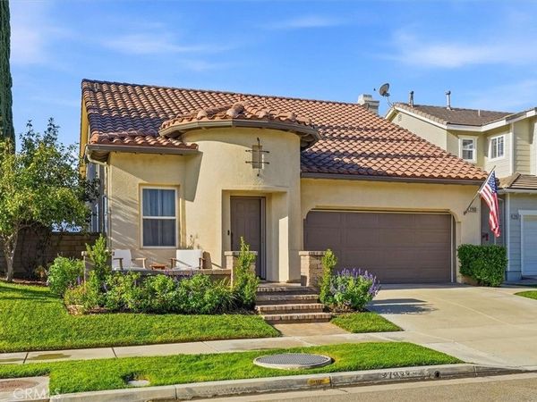 27933 Mariposa Street, Valencia, CA 91355