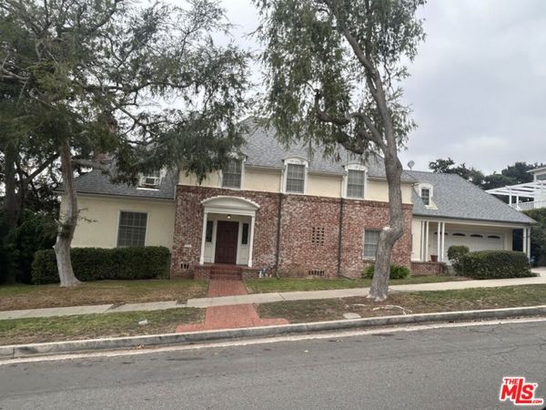 5975 S Citrus Avenue, Los Angeles, CA 90043