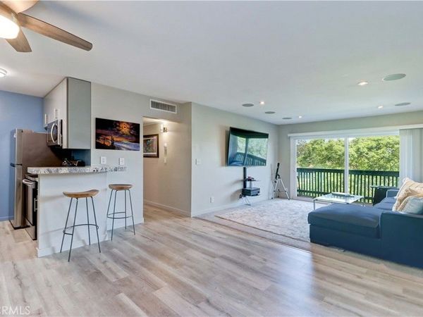 576 N Bellflower Boulevard, Unit 303, Long Beach, CA 90814