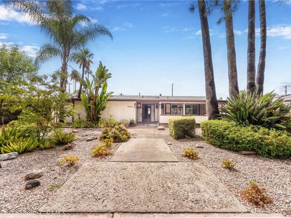19760 Victory, Los Angeles, CA 91367