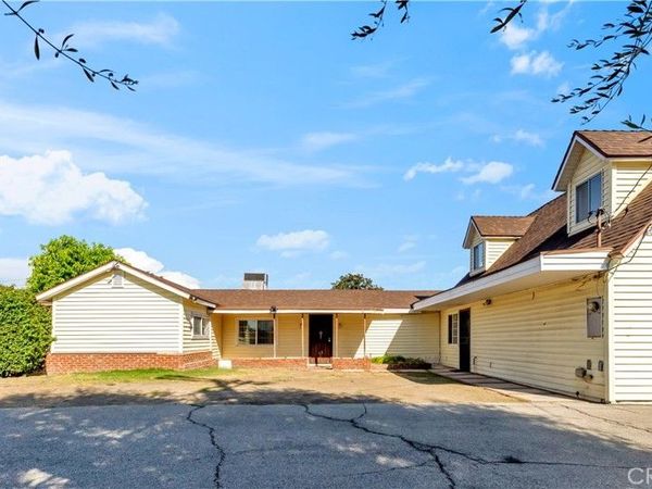 7522 Radford Avenue, North Hollywood, CA 91605