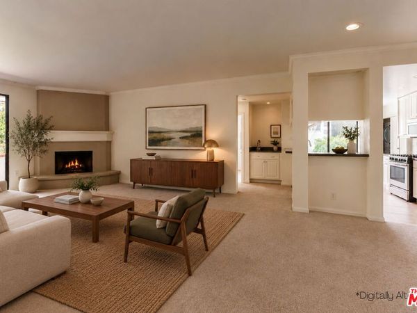 11755 Montana Avenue, Unit 208, Los Angeles, CA 90049