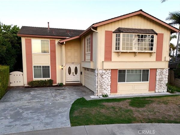 16452 Whittier Lane, Huntington Beach, CA 92647