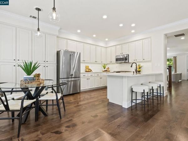 218 Abigail Cir, Danville, CA 94506