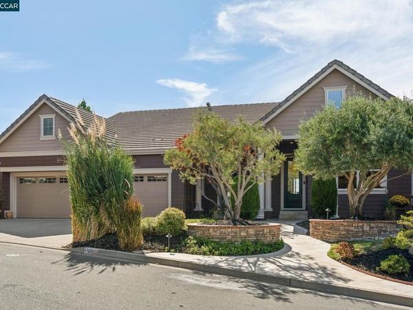 4360 Kingswood Dr, Concord, CA 94518