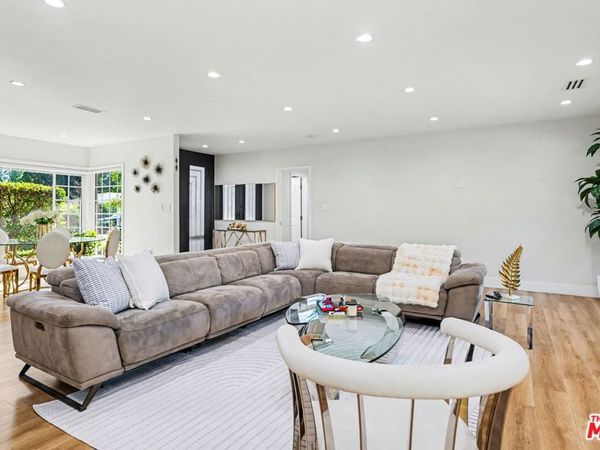 17409 Kinzie Street, Los Angeles, CA 91325
