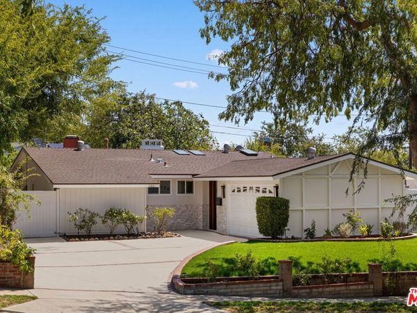 1180 Coronet Avenue, Pasadena, CA 91107