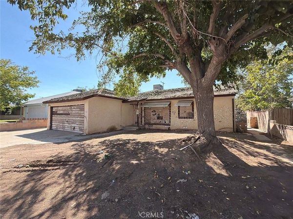 38633 Lemsford Avenue, Palmdale, CA 93550